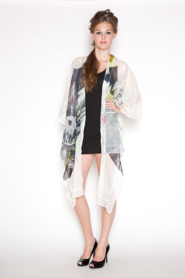 Lotus kimono black front